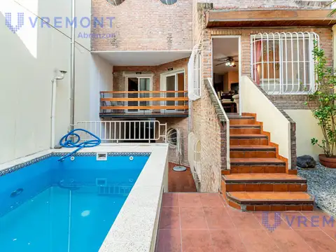 Martin de Gainza al 500 casa de 5 ambientes en venta quincho pileta y cochera lote propio