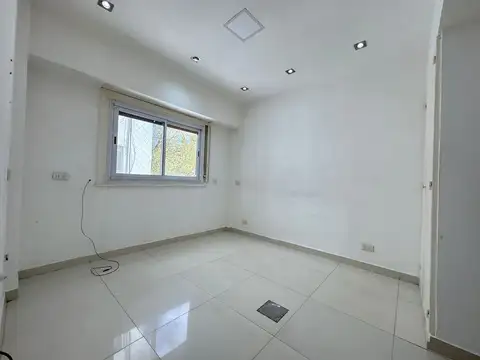 Oficina en Venta en Flores, USD 100.000