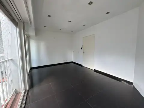 Oficina en Venta en Flores, USD 100.000