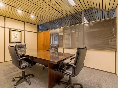 Oficina en Venta con 4 cocheras