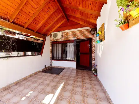 Depto Tipo Casa en Venta de 3 ambientes