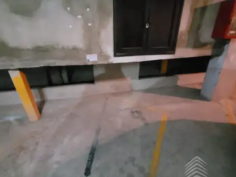 Cochera cubierta c/baulera