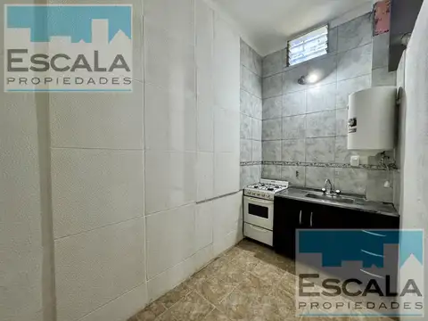 DEPARTAMENTO PLANTA BAJA INTERNO DE PASILLO EN VENTA