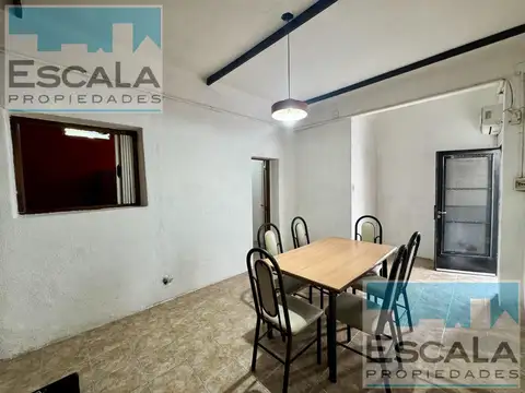 Casa 3 ambientes con 1 baño