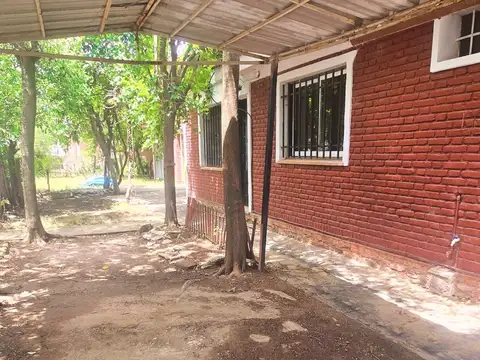 Casa 4 ambientes con 1 baño