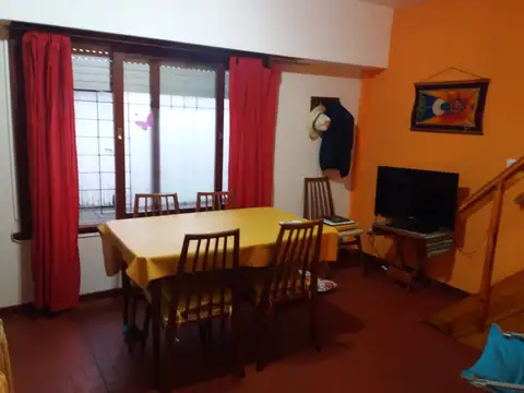 Casa 3 ambientes con 2 baños