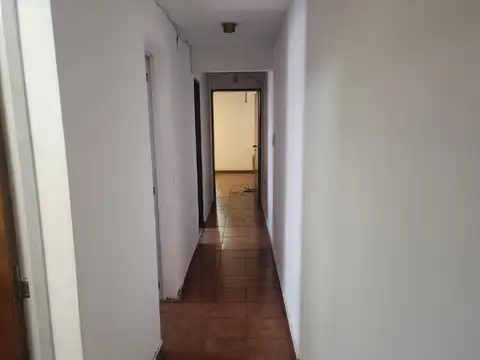 ALQUILER CASA DE 3 DORMITORIOS CON PATIO EN AZCUENAGA