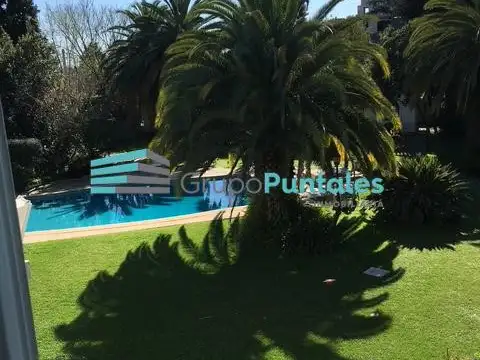 Terreno  lote en lo mejor de Monte Grande de 5118 m2 apto desarrollo R2 todos los servicios