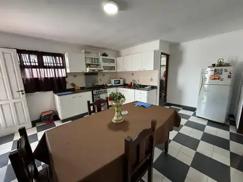 Local con vivienda sobre lote propio