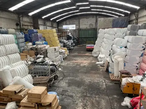 Galpon en Venta 93  mts Fondo