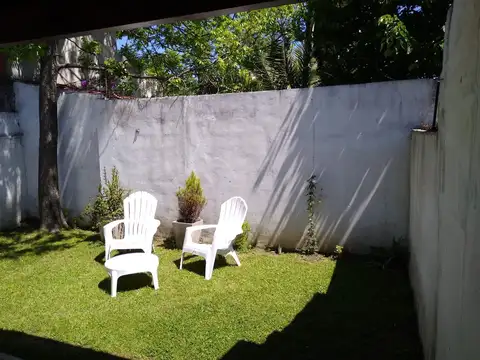 Depto Tipo Casa en Venta con 1 cocheras