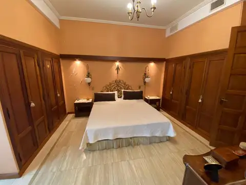 Venta - Casa estilo tudor - Alvear 1258