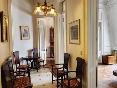 Oficina 9 ambientes con 3 baños