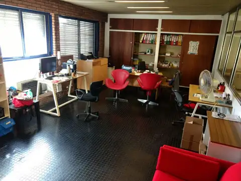 Galpon en Venta en Villa Lynch, USD 350.000