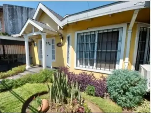 Oportunidad Chalet 4 ambientes en Morón. Escucha Oferta!