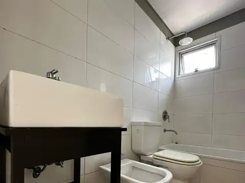 ALQUILER DEPARTAMENTO DOS AMBIENTES CON COCHERA CASTELAR SUR