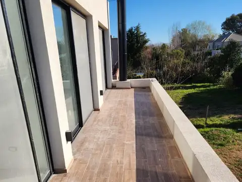 Casa en Venta en Belen de Escobar, USD 280.000