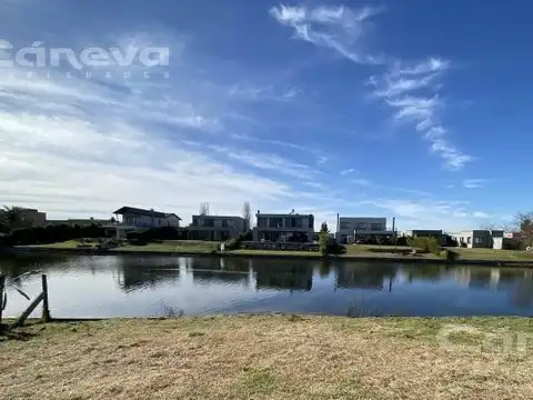 Casa en Venta en San Matias, USD 445.000