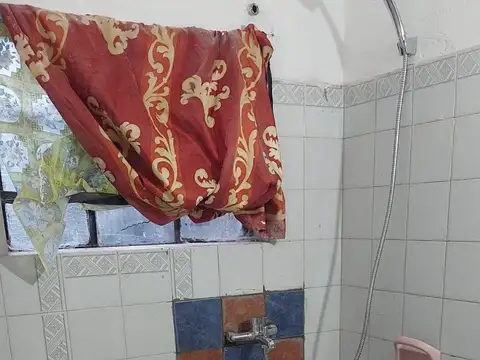 Casa en alquiler en Flor de Maroñas con Apartamento