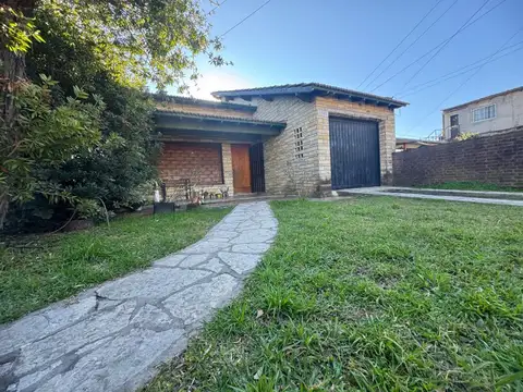 VENTA CASA 4 AMB C/COCHERA EN GRAL.PACHECO