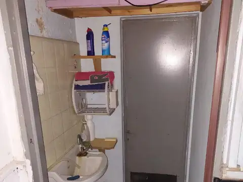 Tonelero 6900, Piso PB