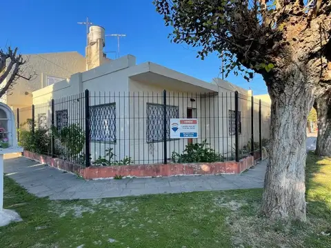 CASA VENTA 4 AMB A. SOURDEAUX+DPTO+GALPON