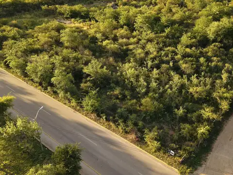 Terreno en Venta 106  mts Frente