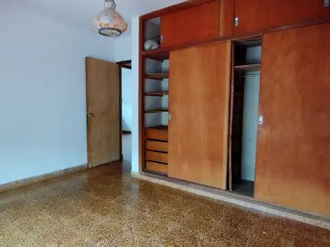 Depto Tipo Casa en Venta 49 años