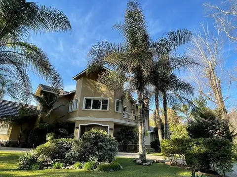 Club De Campo La Tradicion, Francisco Alvarez