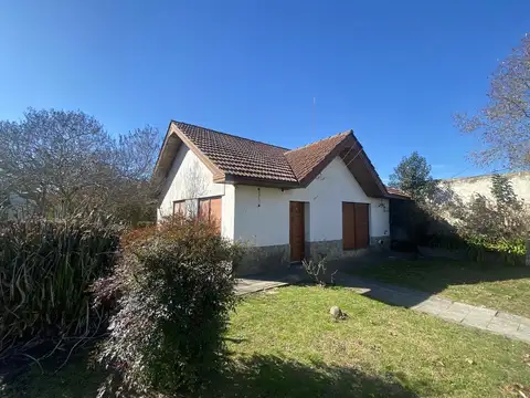 Casa en Venta en Melchor Romero [Cod: ]