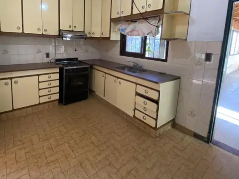 Casa en Venta en Melchor Romero [Cod: ]