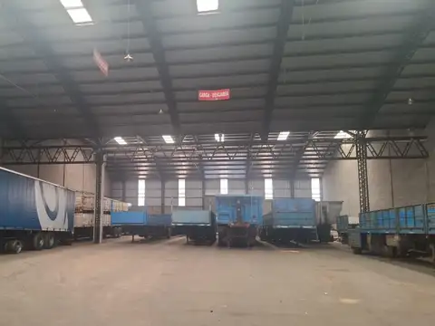 Valentin Gomez 181 - 1800 m2 - PARQUE INDUSTRIAL MORON