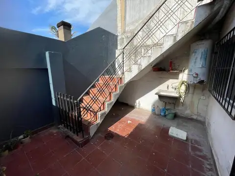 Depto Tipo Casa en Venta con 1 cocheras