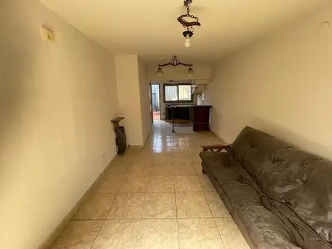 Depto Tipo Casa en Venta de 2 ambientes