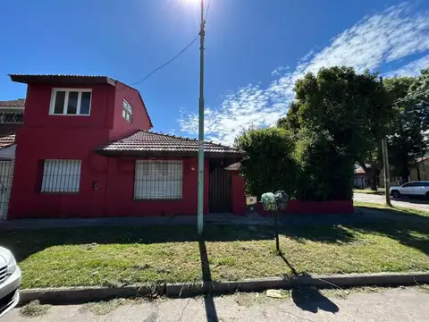 Neuquén 400, Piso 0