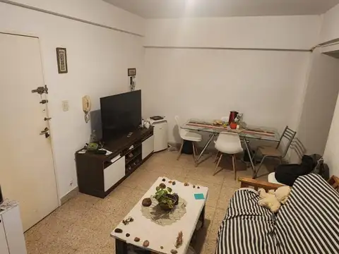 Rosales 200 , Piso 4