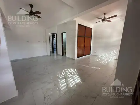 Casa 6 ambientes con 5 baños