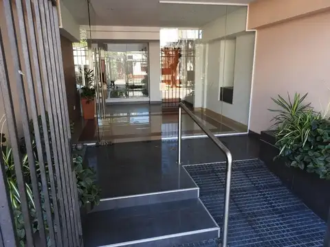 Sarmiento 4600, Piso PB