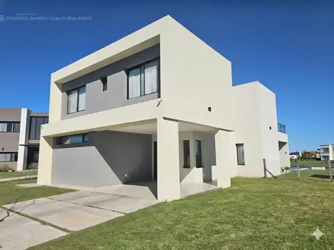 Casa en venta en San Sebastián – Área 11, a la laguna