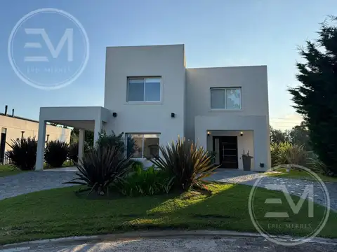 Casa 6 ambientes en venta en el Barrio Privado El Rebenque