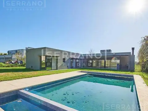 Casa 4 ambientes con 3 baños