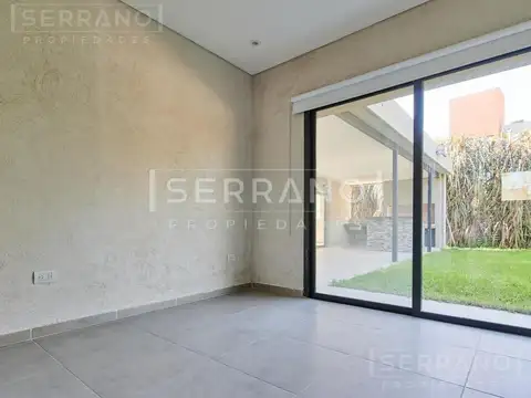 Venta casa 3 dormitorios con pileta en el barrio nautico El Cazal, Escobar