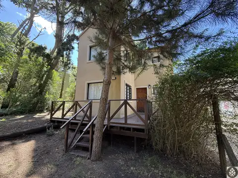 Casa 3 ambientes con 2 baños