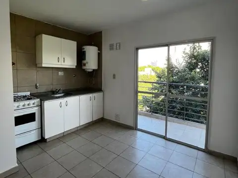 Alquiler departamento 1 dormitorio con balcón al frente