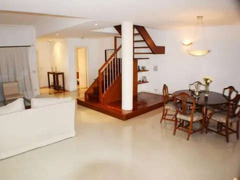 Casa en Venta de 5 dormitorios