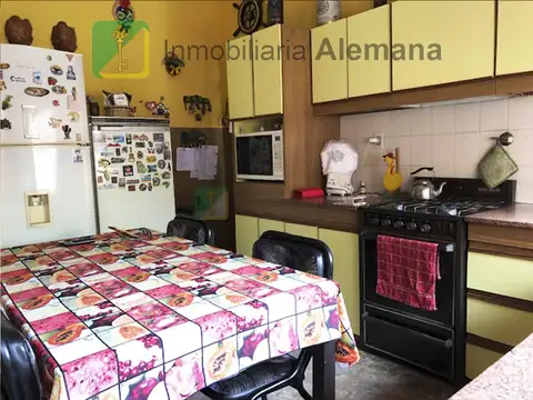 Casa en Venta con 1 cochera