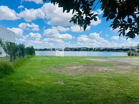 Terreno en Venta en San Gabriel, USD 228.000