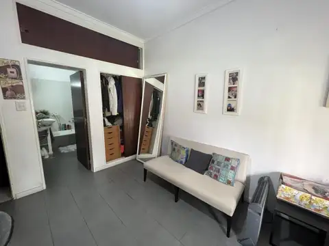 Casa de 5 ambientes con parque y piscina