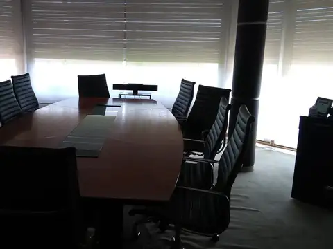 Edificio de oficinas en Florida y Paraguay