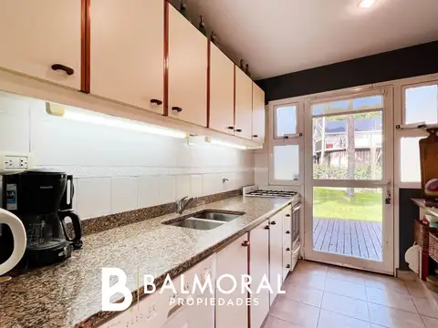 Casa 4 ambientes con 3 baños